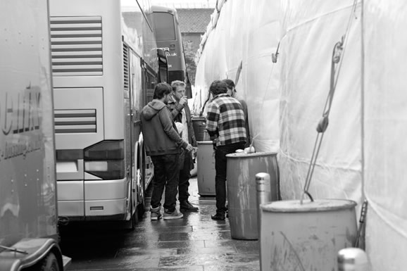 Mumford Boys and Andrew Davie having a sneaky fag! Mumford Boys and Andrew Davie having a sneaky fag!
